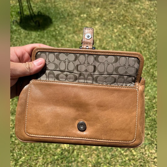 Coach light brown wristlet wallet - Picture 8 of 8